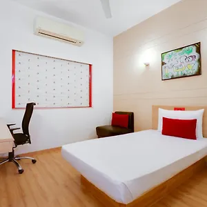Hotel Red Fox By Lemon Tree Hotels, East