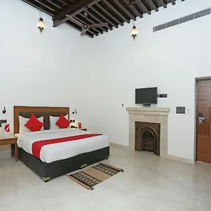 Hotel Oyo 738 Castle