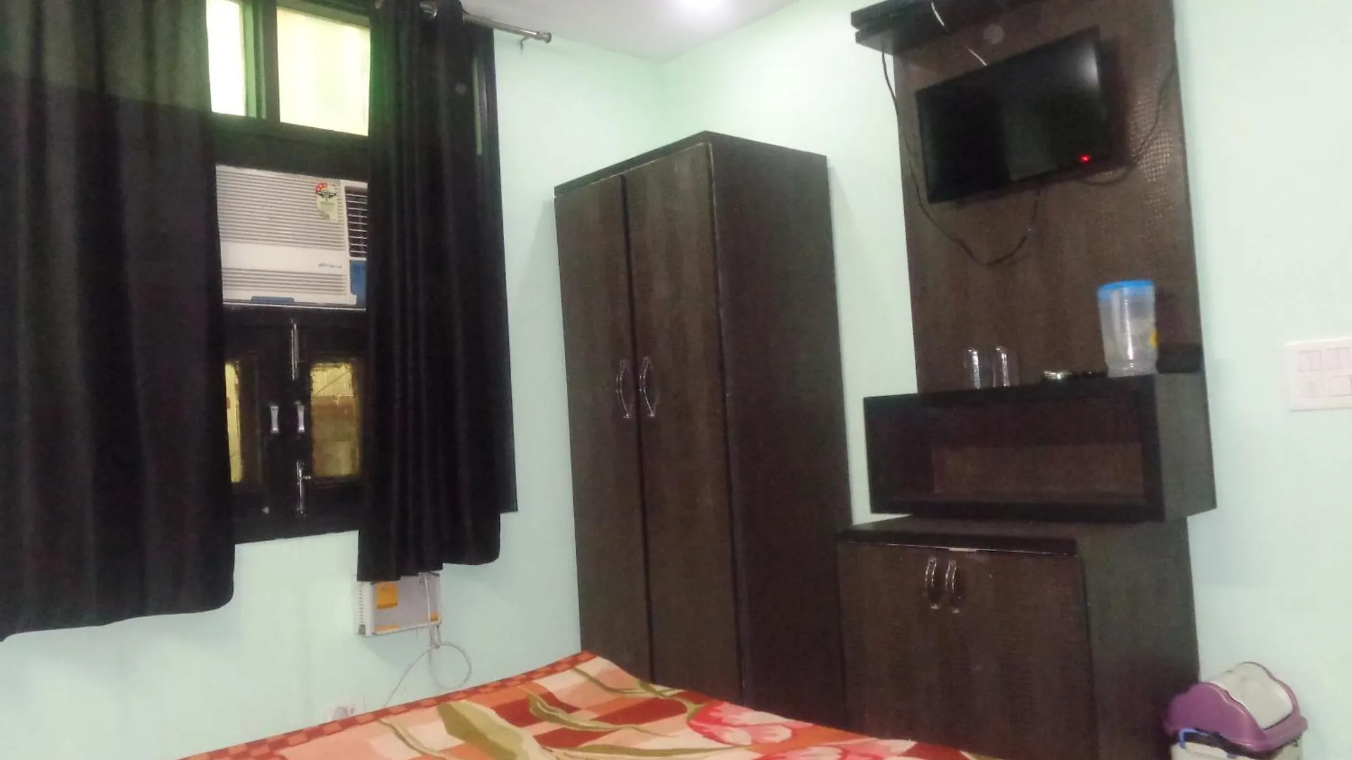 Hotel Raj International Dx In-Front Of Sarai Rohilla Station Delhi