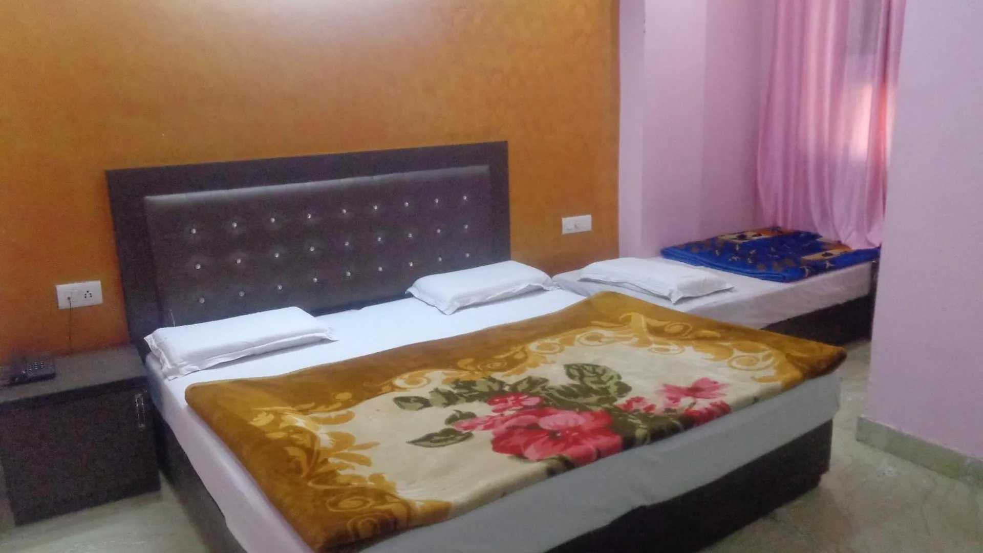***  Hotel Raj International Dx In-Front Of Sarai Rohilla Station Delhi  India