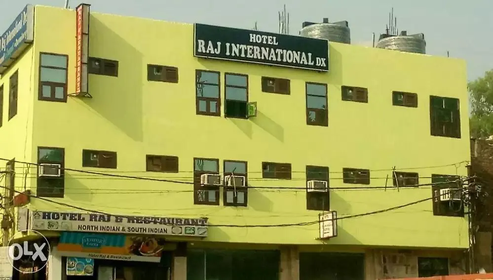 Hotel Raj International Dx In-Front Of Sarai Rohilla Station contacts